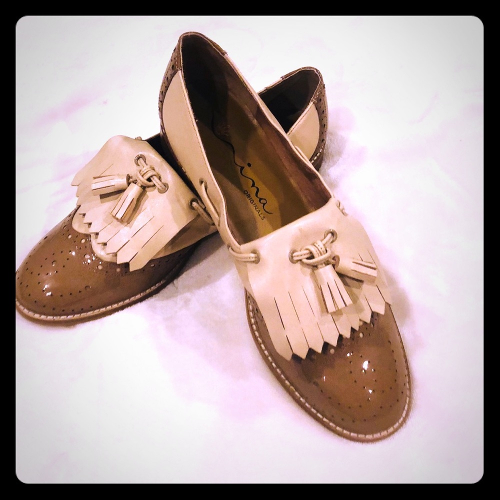 Vintage style golf loafers